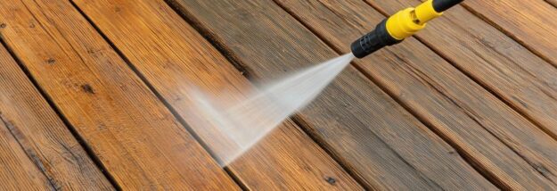 how-to-clean-a-deck-with-a-pressure-washer (1) (1)